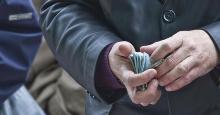 Zarobki w Polsce rosną znowu w tempie ponad 7 procent. Pozytywne zaskoczenie