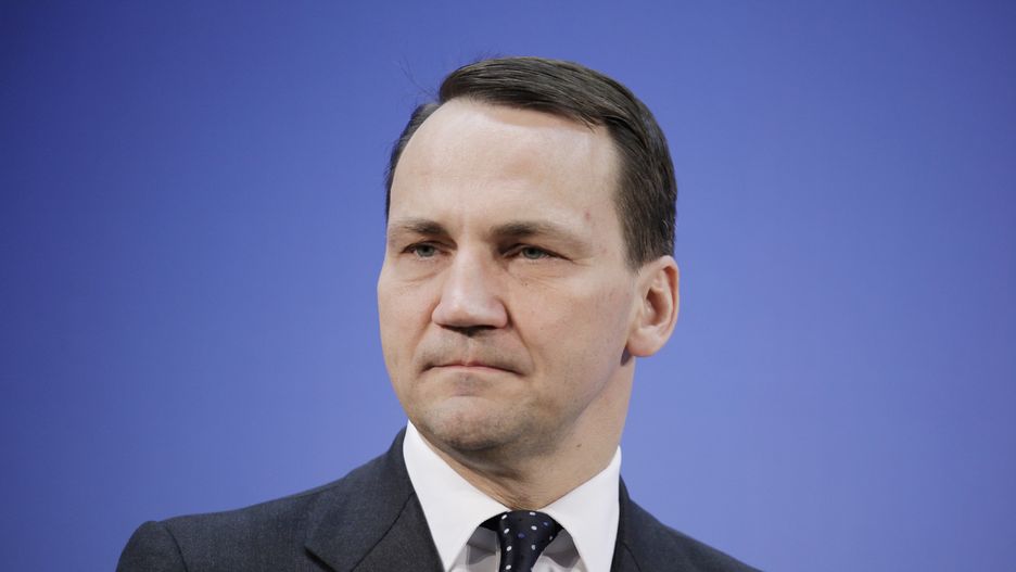 Szczyt Unii Europejskiej. Radosław Sikorski skrytykował negocjacje prowadzone przez polski rząd
