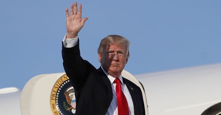Trump w Davos. Media są bezlitosne: "przybywa przywódca plemienia barbarzyńców"