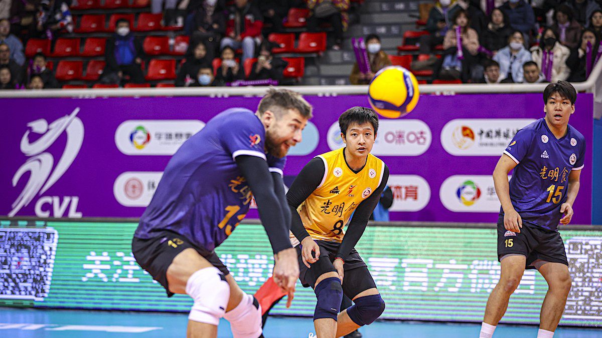 Materiały prasowe / volleychina.org / Michał Kubiak w barwach Shanghai Bright