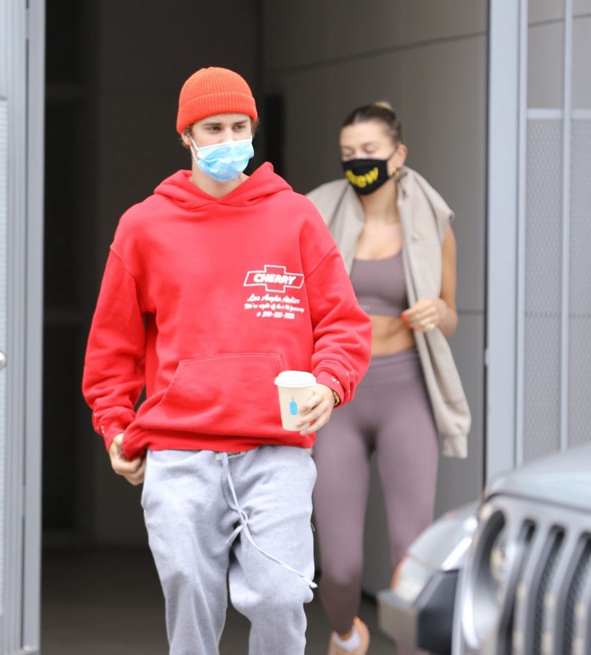 Justin Bieber i Hailey Bieber zastawiają miejsce dla niepełnosrpawnych