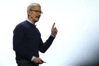 Prezes Apple'a murem za imigrantami. Tak stawia się Trumpowi w dzień niepodległości