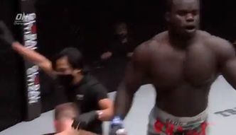 "Senegalski Potwór" zdemolował rywala