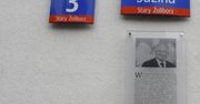 Warszawa. Zniknęła tablica upamiętniająca prezydenta Lecha Kaczyńskiego. Nikt nic nie wie