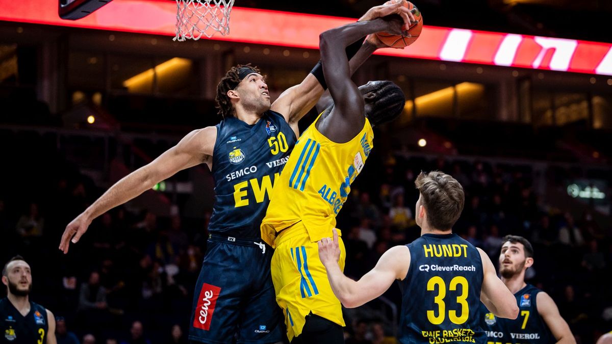 Getty Images / Moritz Eden / Na zdjęciu: Reggie Lynch (z lewej)