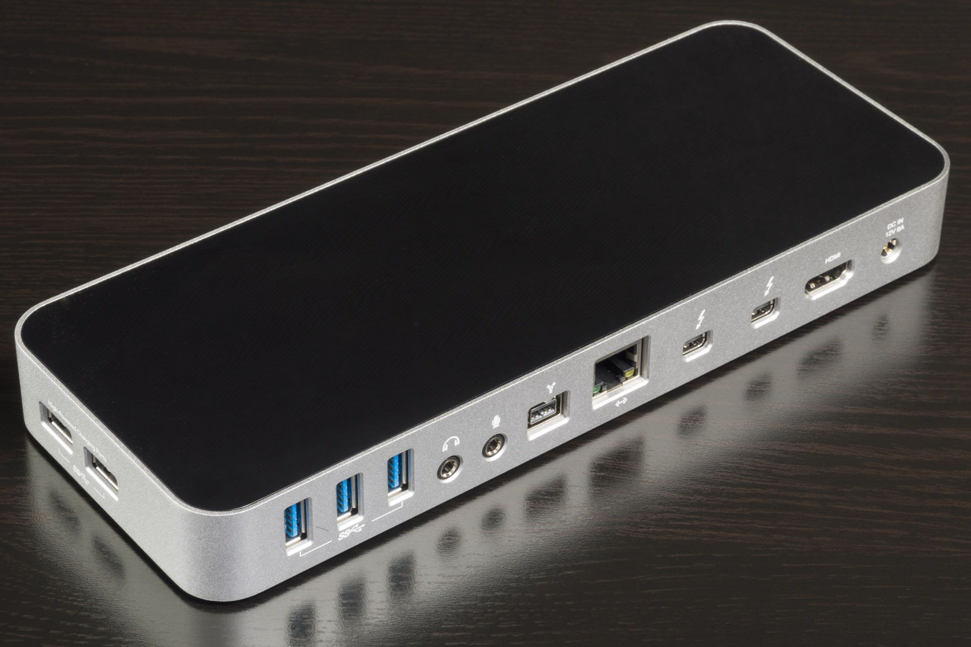 OWC Thunderbolt 2 Dock – bardzo drogi sposób na porządek na biurku 3