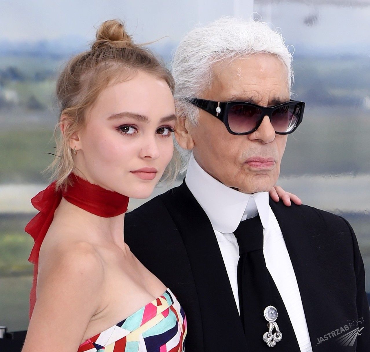 Lily-Rose Depp i Karl Lagerfeld na pokazie Chanel wiosna-lato 2016 (fot. East News)