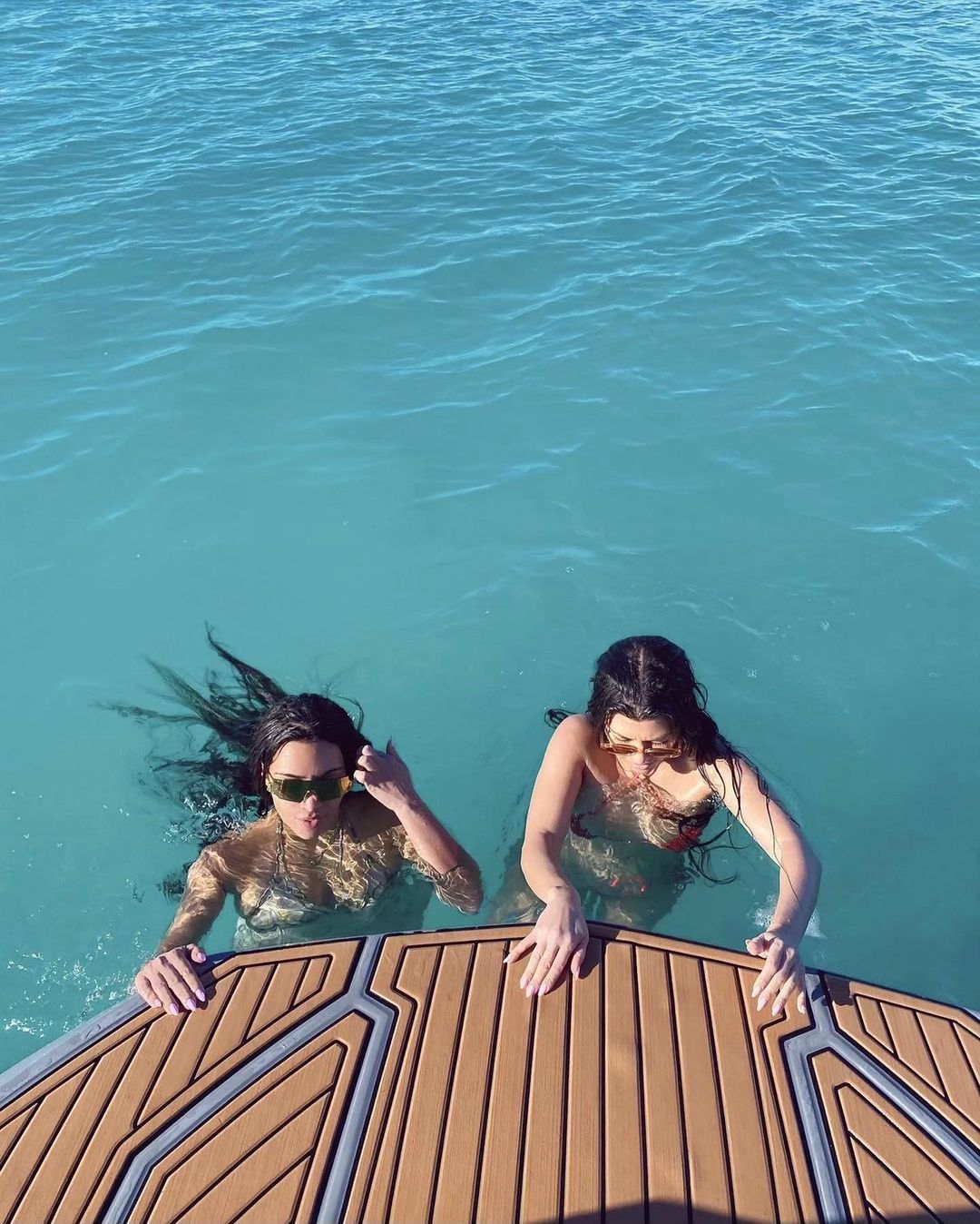 Kim i Kourtney Kardashian