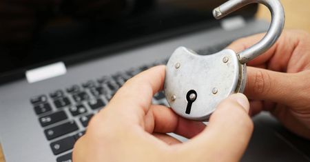 Uczelnia zapłaciła milion dolarów okupu, aby odzyskać dostęp do zaszyfrowanych plików