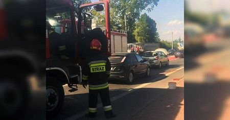 Niedrzwica Duża: Ford najechał na tył Opla. Jedna osoba trafiła do szpitala