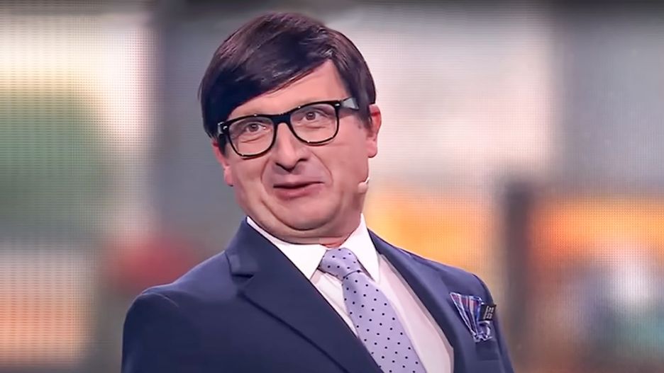 Robert Górski w skeczu "Stacja benzynowa. Prezes" 