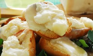 Ten ser z Lidla jest napakowany białkiem. Teraz kupisz w niższej cenie, ale nie możesz go jeść bez opamiętania