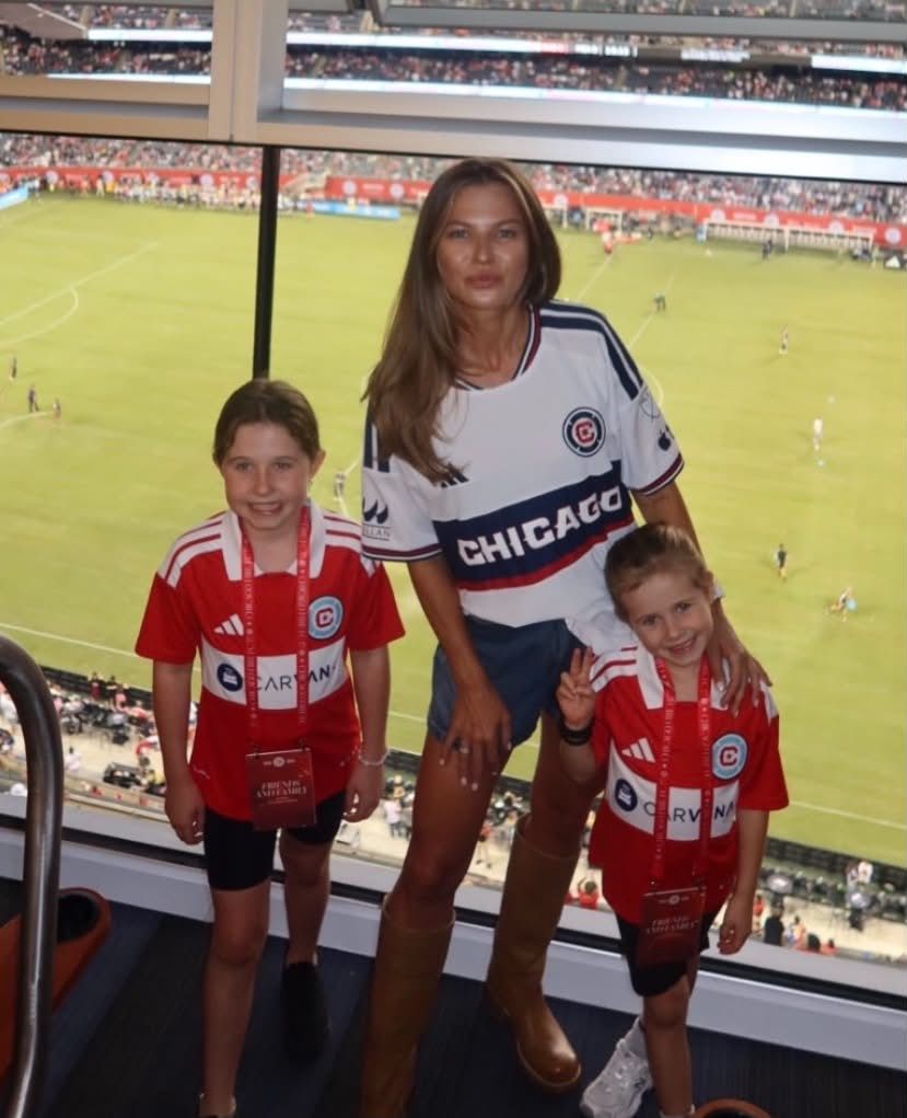 Anna Lewandowska z córkami