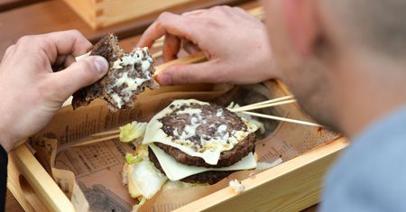 Walka z otyłością. Największe holenderskie miasta chcą pozbyć się fast foodów