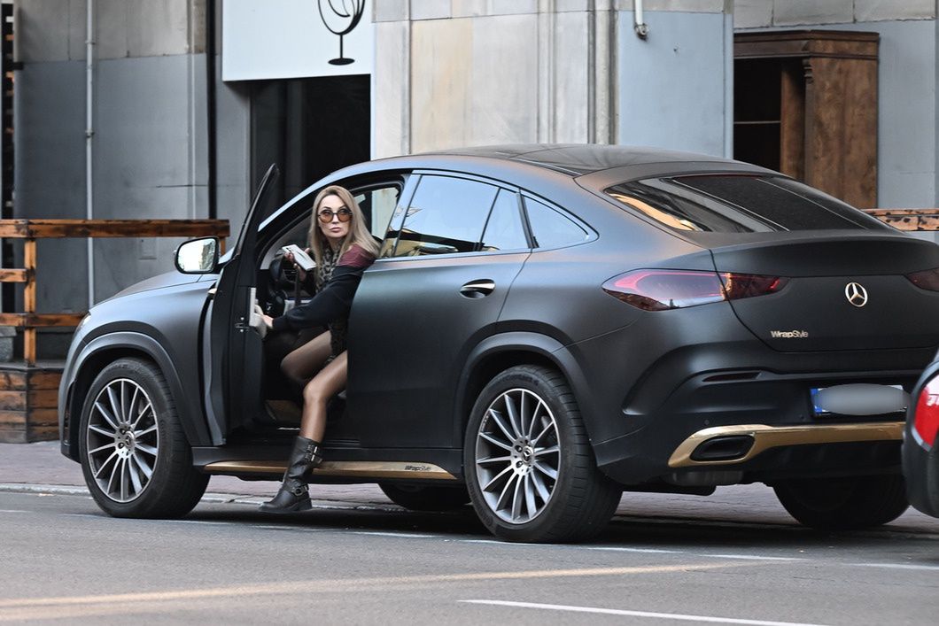 Naturalna Cleo "przyłapana" na mieście