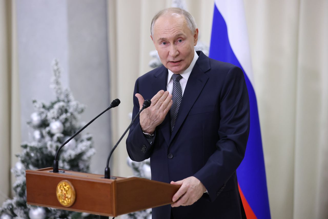 Russia and North Korea pledge deeper ties amid global tensions