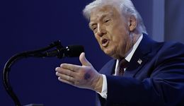 Dolar znów szuka dna. Nie minęła nawet doba od słów Trumpa