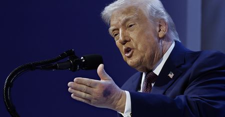 Dolar znów szuka dna. Nie minęła nawet doba od słów Trumpa