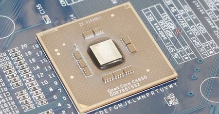 VIA wraca na rynek procesorów x86 - producent chce nawiązać walkę z AMD