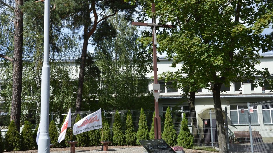 Uroczystości 45. rocznicy powstania NSZZ &#34;Solidarność&#34; zorganizowane zostaną przy krzyżu przy dawnej Narzędziowni Huty Stalowa Wola