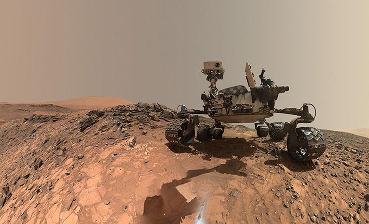 Jak łazik Curiosity zrobił selfie na Marsie?