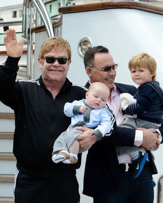 Elton: "Posiadanie dwójki dzieci jest wspaniałe"