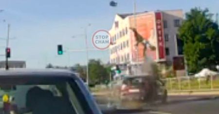 Nagle zmienił pas. Motocyklista w powietrzu. Nie żyje