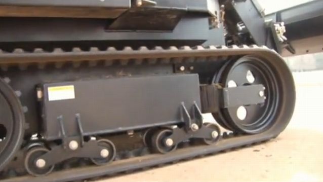 Dwutonowy, opancerzony potwór połyka bomby na śniadanie [wideo] 1