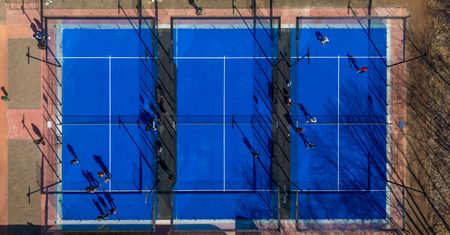 Nowe korty, nowe możliwości. Padel na Ratajach przyspiesza tempo w Poznaniu