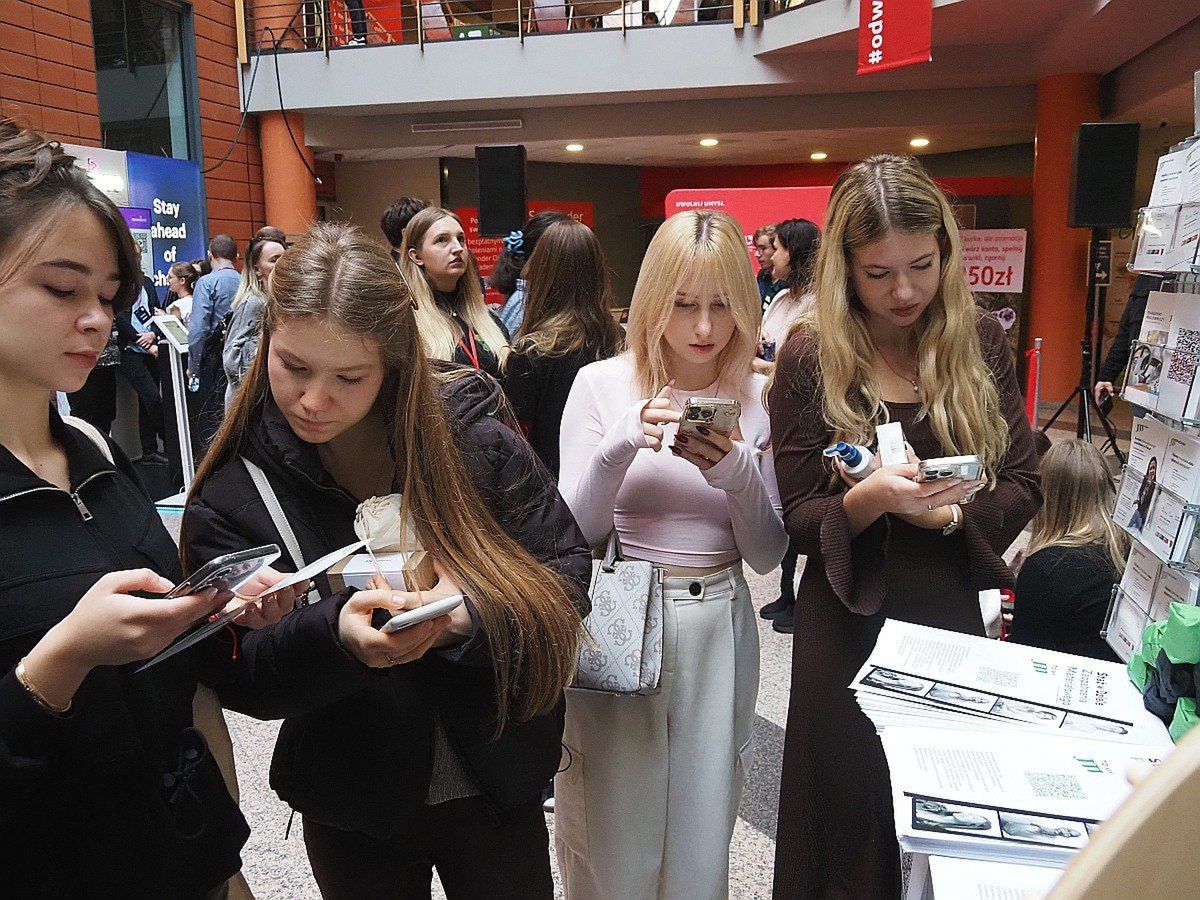 Łódź: Targi w Bibliotece UŁ z atrakcjami i Silent Disco