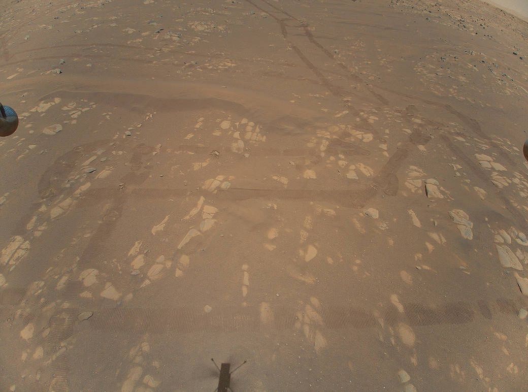 Podbój Marsa. NASA publikuje pierwsze kolorowe zdjęcie planety zrobione przez drona