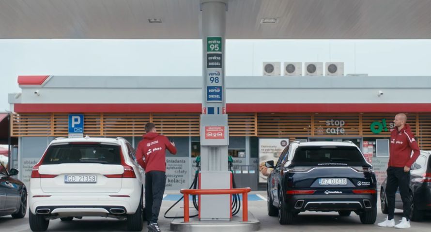 Tańsze paliwo na stacjach dłużej. Na Orlenie do końca wakacji