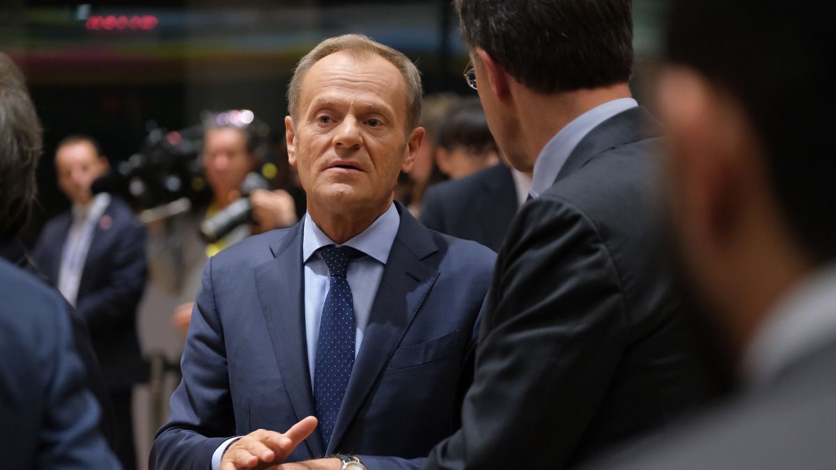 Propozycja lewicy i Tuska podzieliła Polaków. Oto ile osób popiera 4-dniowy tydzień pracy 