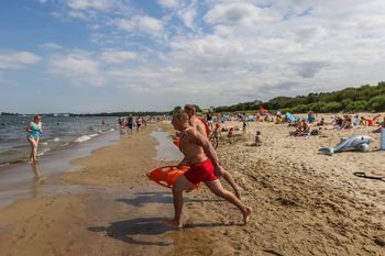 Są świadkami wypadków nad wodą i w górach. Nie każdy wie, jak się zachować