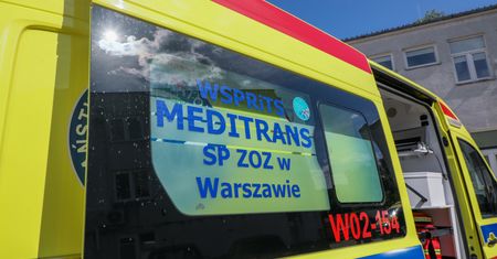 Mężczyzna raniony nożem. Media: Interweniował, bo para chciała publicznie uprawiać seks