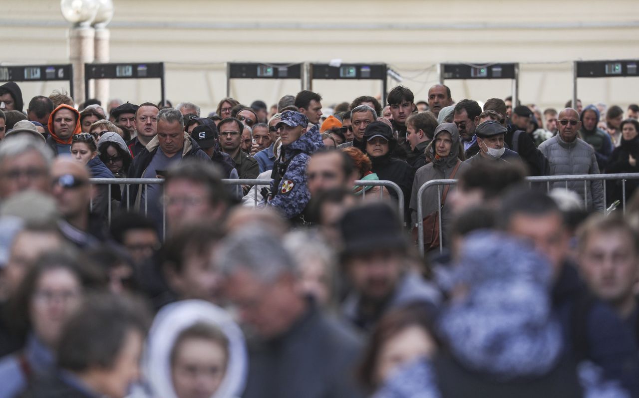 Jest nagranie z pogrzebu Gorbaczowa. Zebrały się tłumy
