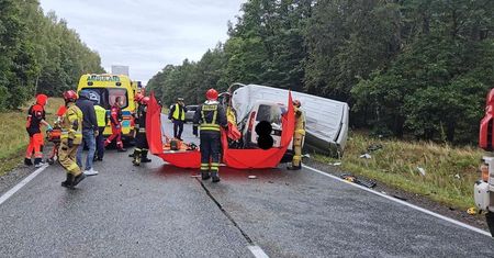 Wypadek w Cierpicach. Policjanci przeoczyli ciało. Poniosą konsekwencje