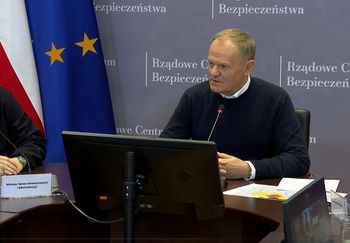 "Sytuacja jest poważna". Premier na posiedzeniu sztabu kryzysowego