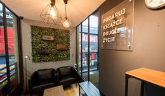 IKEA Kraków czytelnią na dworcu MDA promuje nowy katalog