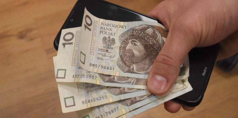 Nie upomnisz się o swoje pieniądze, to weźmie je rząd! "To parapodatek"