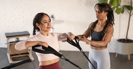 Jak pilates wspiera kobiety w okresie menopauzy?
