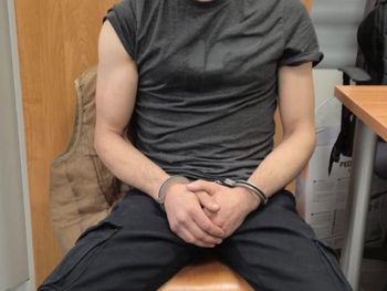 Białystok: Rosjanie zatrzymani w BMW bez tablic. Próbowali zmylić policjantów - właśnie wracali z włamania