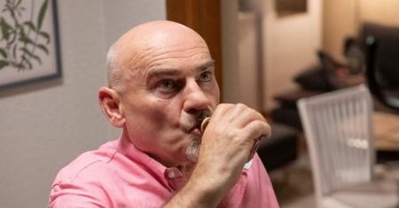 Przyznał się do alkoholizmu. "Po co mi to było?"