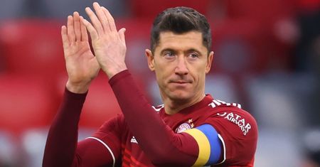 Robert Lewandowski ZRYWA WSPÓŁPRACĘ z chińskim koncernem po doniesieniach, że marka wspiera Rosję