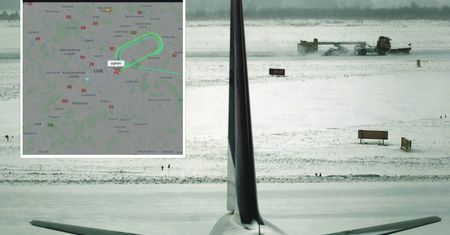 Samolot zawrócony przez wichurę. Inny przebijał się przez burzę
