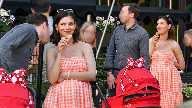 Klaudia Halejcio na lodach z rodziną