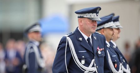 55 tys. zł podwyżki. Tyle zarobili komendanci wojewódzcy