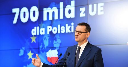 Kacprzak: "Morawiecki jedzie do UE negocjować miliardy, które już zdążył obiecać Polakom" [OPINIA]