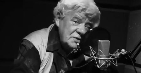 Tomasz Knapik nie żyje. Legendarny lektor miał 77 lat