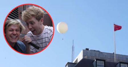 Napompowali balon i wlecieli nim nad chińską ambasadę. "Próbujecie rozpętać wojnę!"